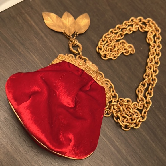 Dolce and Gabbana vintage coin bag. Authentic with original chain. - Picture 8 of 14